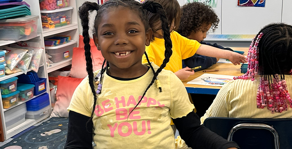 Students and Staff Wear Yellow to Celebrate School Choice at SAS ES