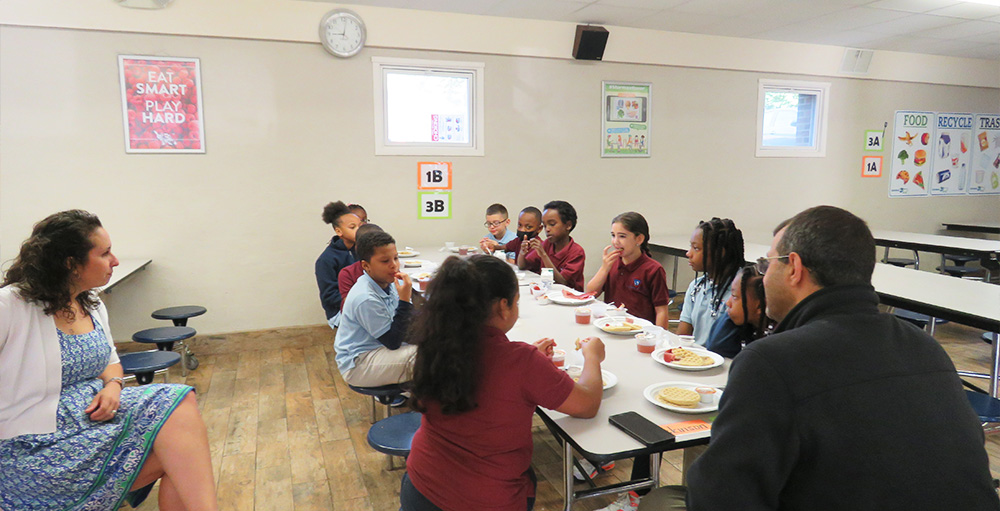 SAS ES Student's Have Breakfast with Superintendent Dr. Hayali