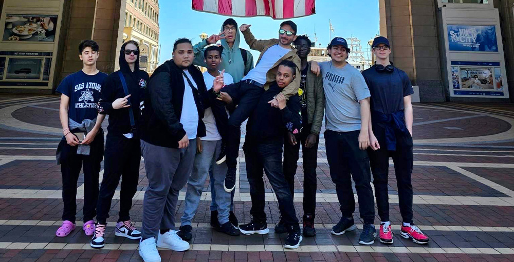 Syracuse Academy of Science Congressional Award Students Explore Capital of Massachusetts 