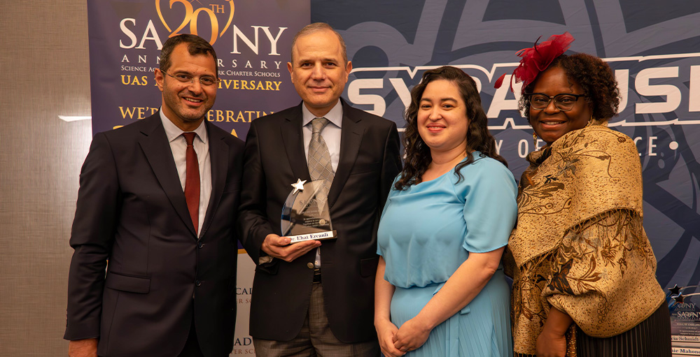 SU Professor Dr. Ehat Ercanli Awarded by SANY Superintendent Dr. Hayali