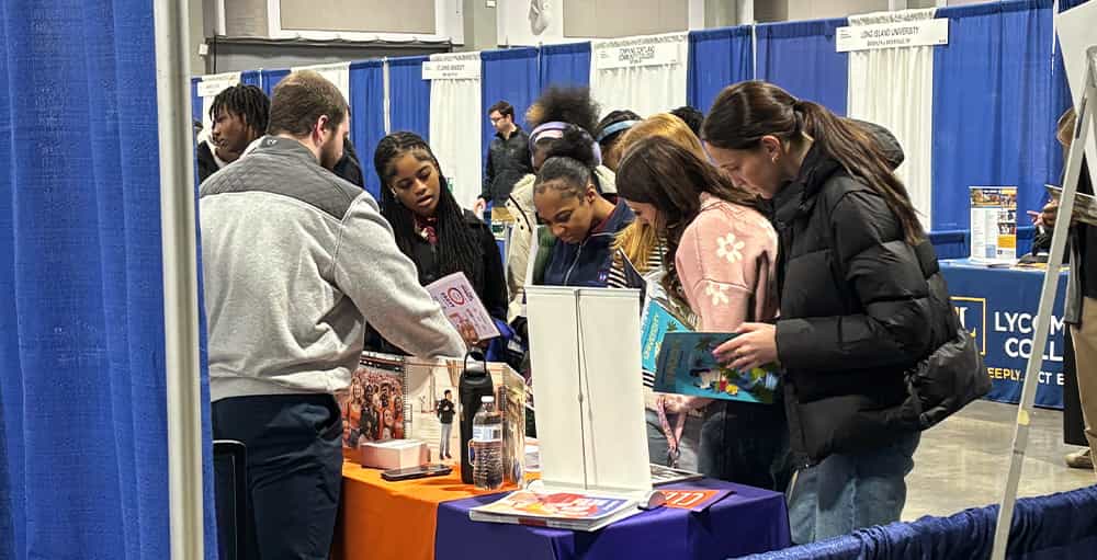 Juniors at Syracuse Academy of Science Attend National College Fair